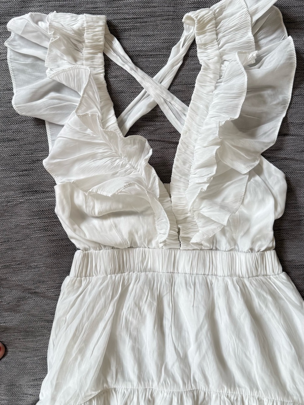 FASHION WHITE V-NECK HIGH LOW RUFFLE CROSS OPEN BACK SLEEVELESS MAXI DRESS - Picture 3 of 10
